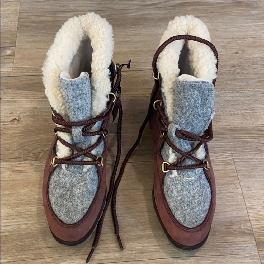 New Sorel Waterproof boots 6.5